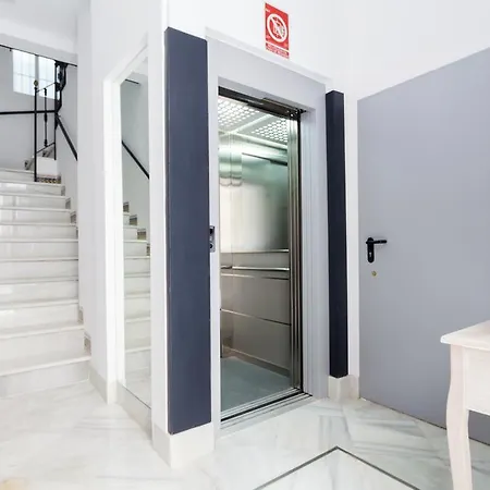 Hostly Acetres 2a-penthouse In Center-fibre-parking Opt Apartmán Sevilla
